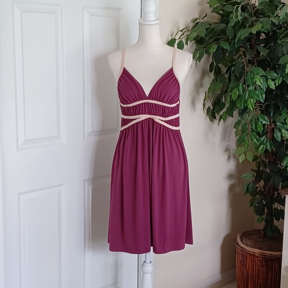 JB by Julie Brown Dresses & Skirts - EUC JB by Julie Brown Dress Size Large